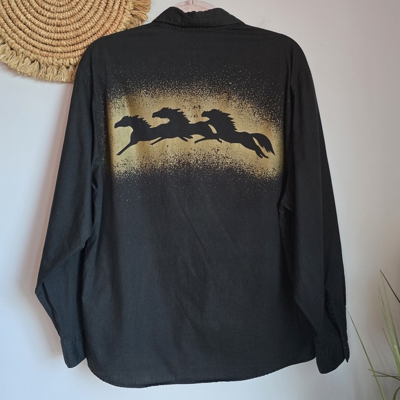 Wrangler Vintage Women's Western Rodeo Black Gold Foil Horse Shirt, Size Large - Picture 7 of 11